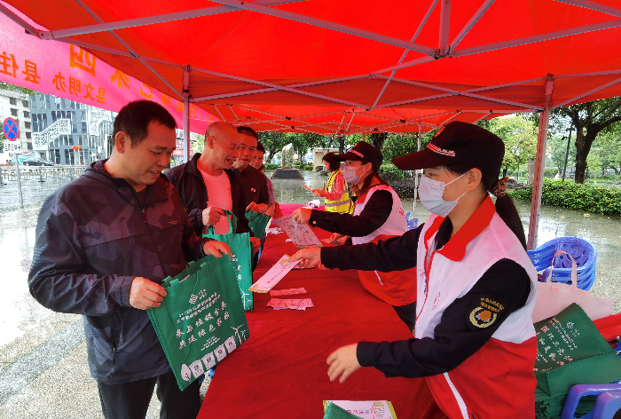 20230511縣住建管理局組織開展垃圾分類主題宣傳活動 林遙軒 攝 (1).jpg